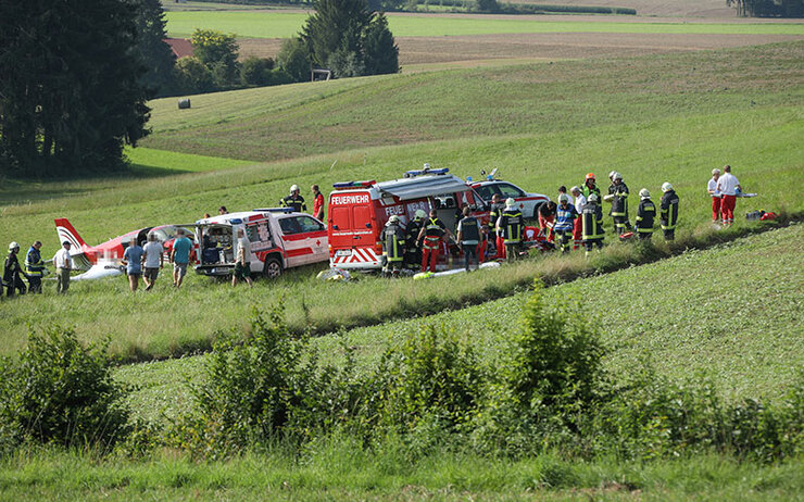 Kleinflugzeugabsturz in Laakirchen Kleinflugzeugabsturz in Laakirchen