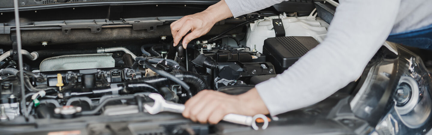 Kfz-Umbauten & Tuning istockphoto-1023865434