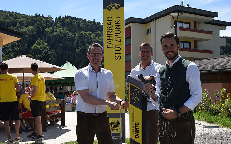 Eröffnung ÖAMTC Fahrrad Stützpunkt neu Eröffnung ÖAMTC Fahrrad Stützpunkt_@Martina Olsacher_Tourismusverband Radenthein-Döbriach.jpg Martina Olsacher_Tourismusverband Radenthein-Döbriach