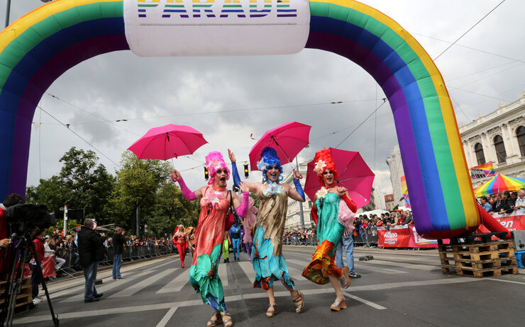 regenbogenparadewien.jpg regenbogenparadewien.jpg