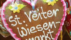 Lebkuchen mit dem Schriftzug: St. Veiter Wiesenmarkt